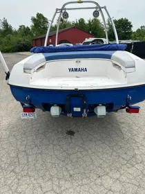 2002 Yamaha Boats LX2000
