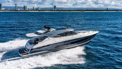 2026 Riviera 5400 Sport Yacht