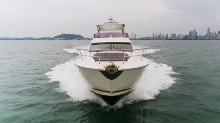 2016 Prestige Flybridge