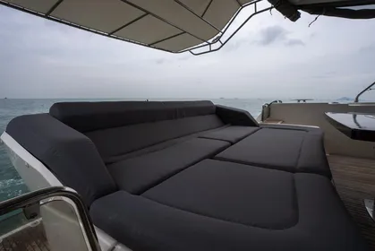 2016 Prestige Flybridge