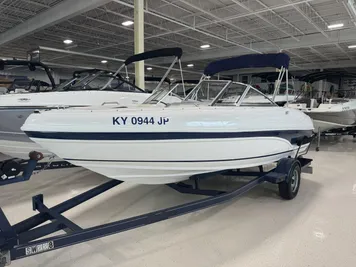 2002 Rinker 181 Rinker