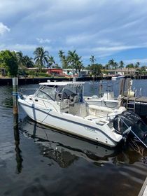 2006 Boston Whaler 305 Conquest