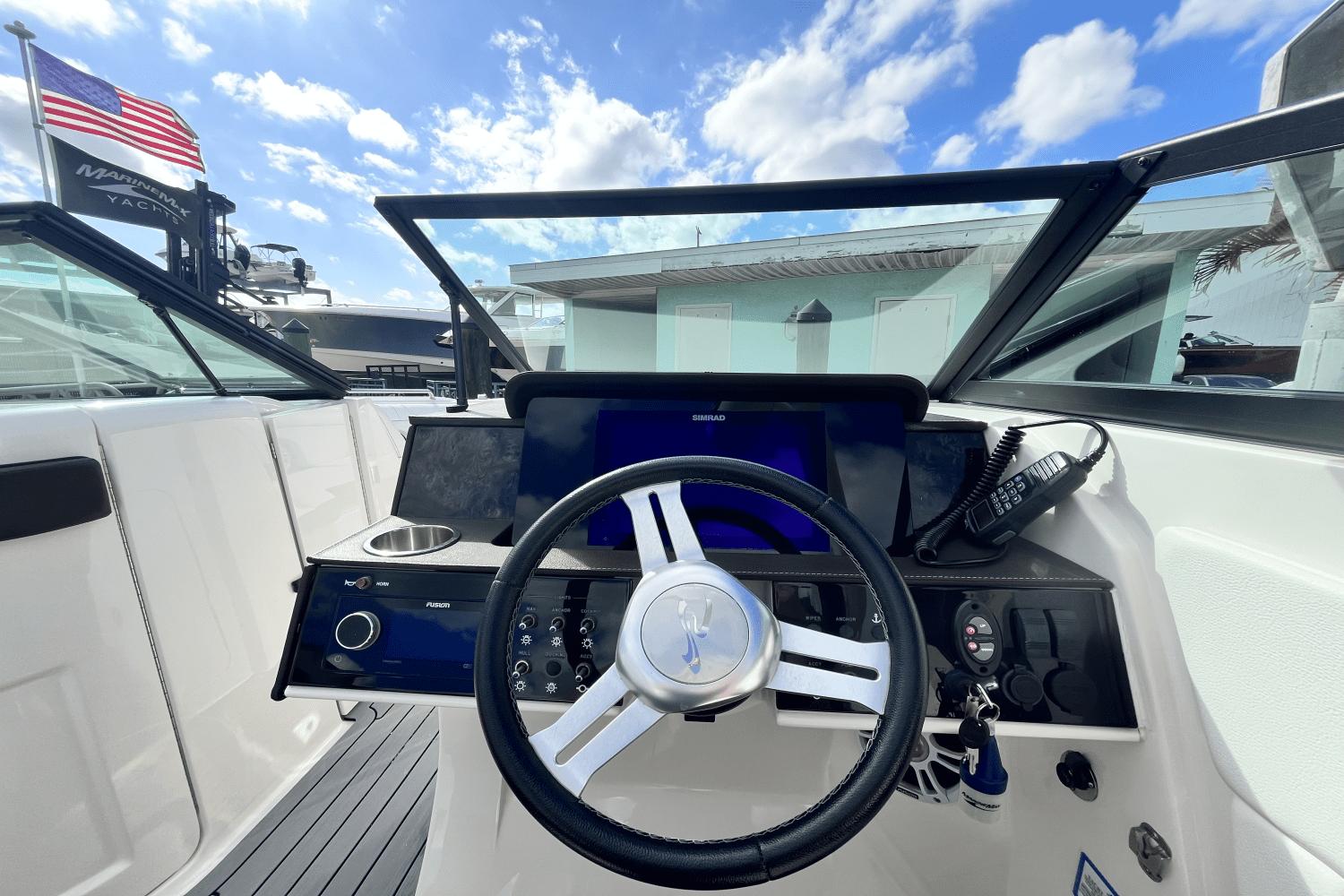 2019 Sea Ray SDX 270 Outboard
