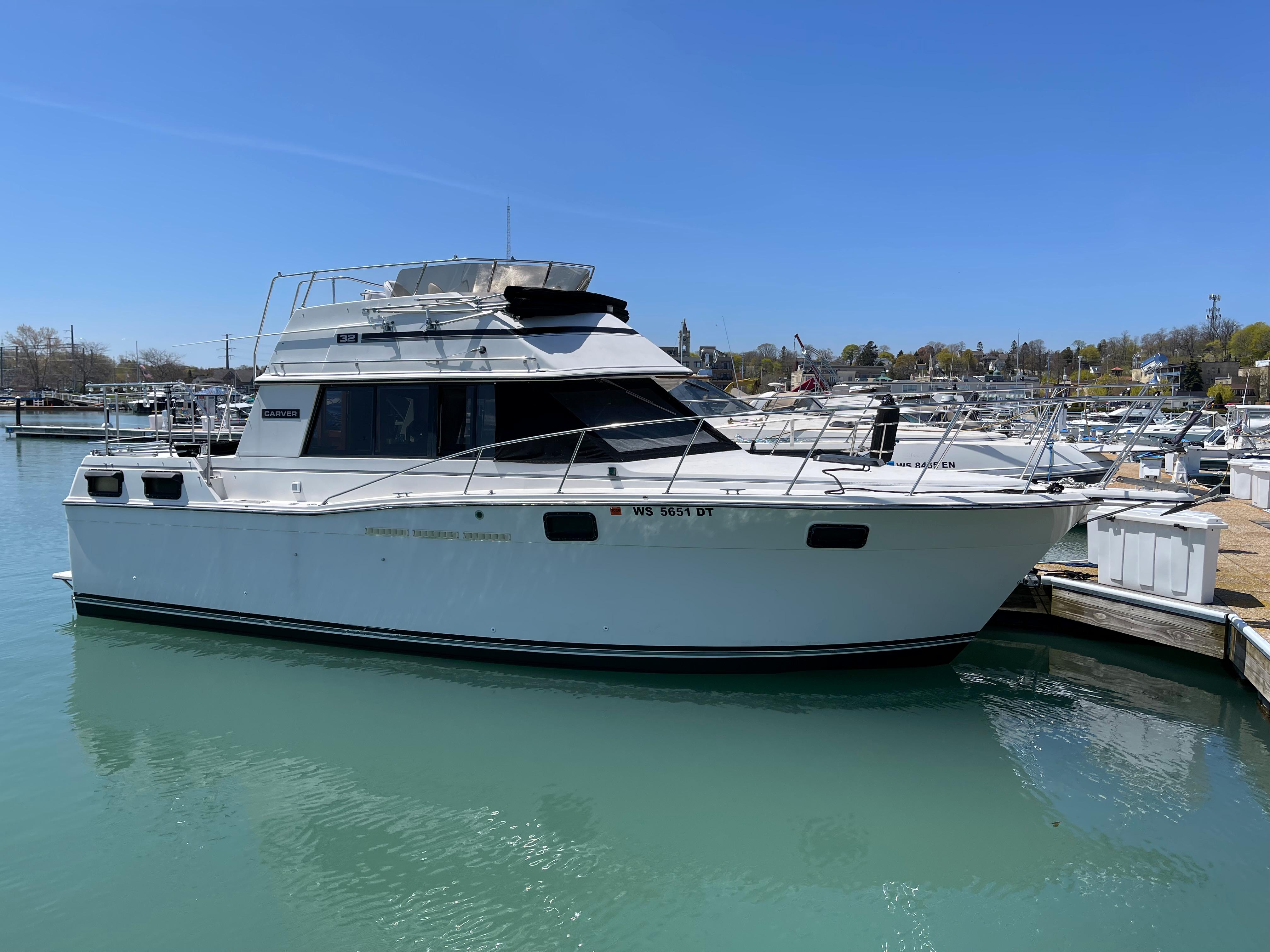 Shop Used 1985 Carver 3207 For Sale In Port Washington | BoatTrader