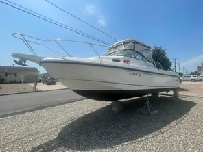 2001 Boston Whaler 28 Conquest