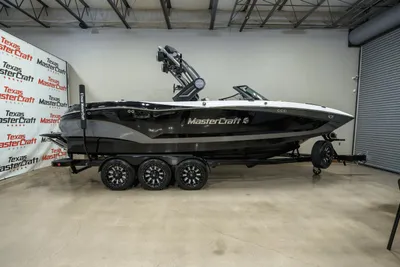 2023 MasterCraft X24