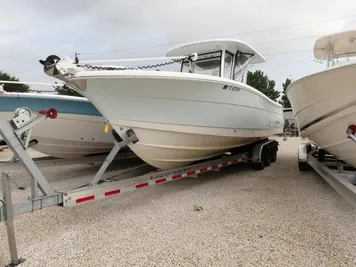 2017 Robalo R302