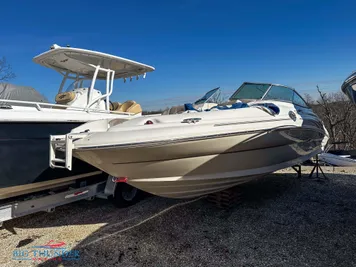 2003 Sea Ray 270 Sundeck