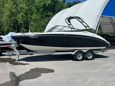 2018 Yamaha Boats 242 Limited S