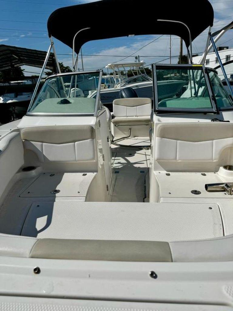 2014 Robalo R207