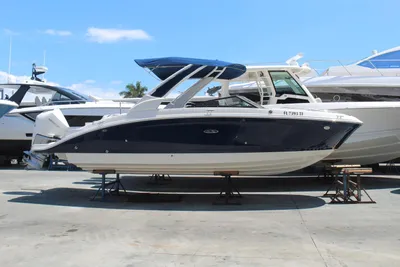 2022 Sea Ray SDX 270 Outboard