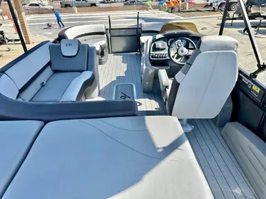 2023 Avalon Catalina Rear Fish 23 w/ 150HP Mercury!