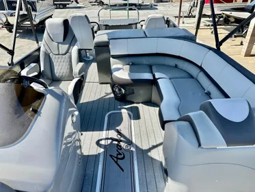 2023 Avalon Catalina Rear Fish 23 w/ 150HP Mercury!