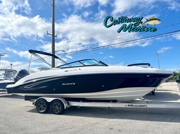 2023 Hurricane SunDeck 2690 OB
