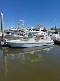 2018 Everglades 253 Center Console