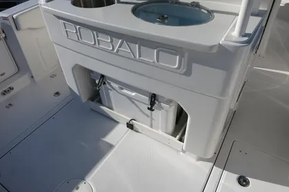 2024 Robalo R 302 Center Console