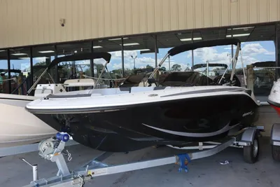 2023 Bayliner 