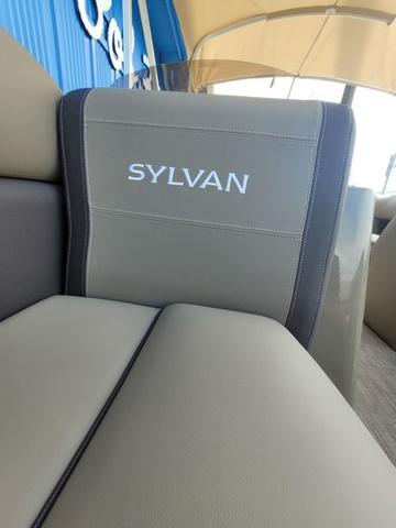 2024 Sylvan 820 Cruise