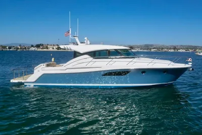 2015 Tiara Yachts 44 Coupe