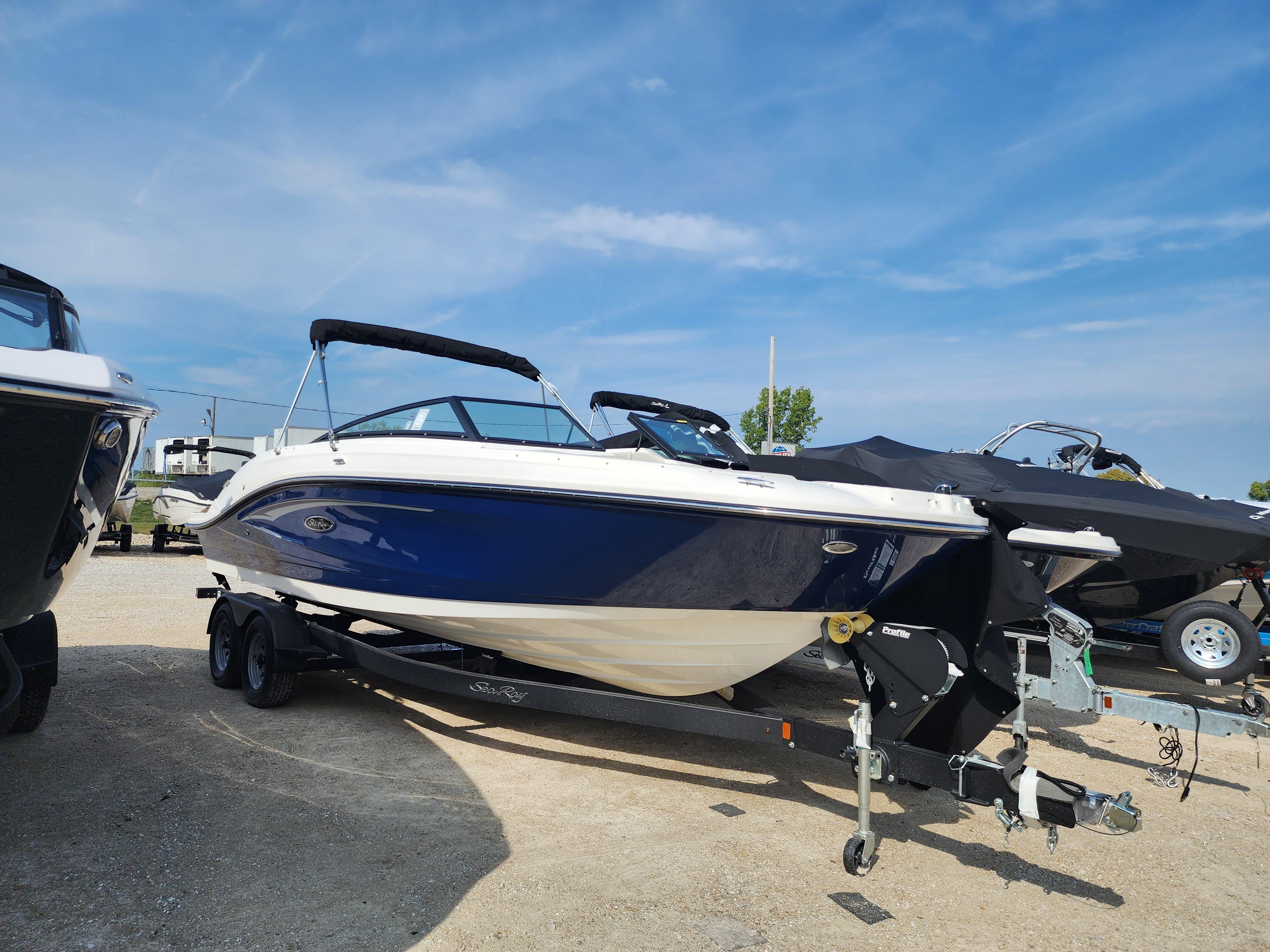 New 2024 Sea Ray SPX 230, Pewaukee Boat Trader