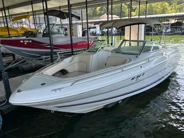 2001 Sea Ray 260 Bow Rider