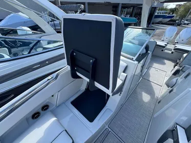 2024 Crownline E305 XS