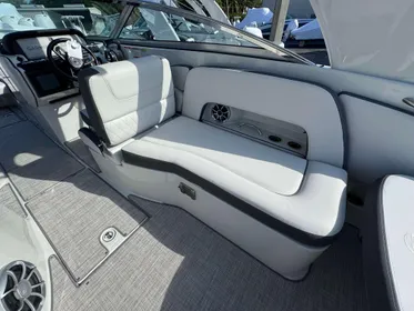 2024 Crownline E305 XS