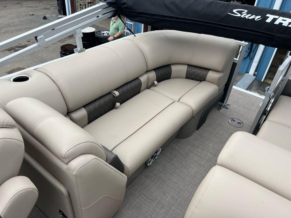 2023 Sun Tracker PARTY BARGE® 22 RF XP3