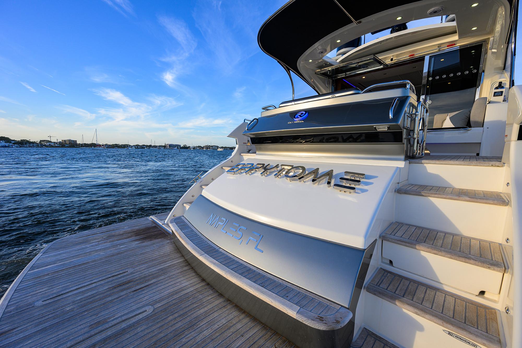 2021 Riviera 6000 Sport Yacht Platinum Edition