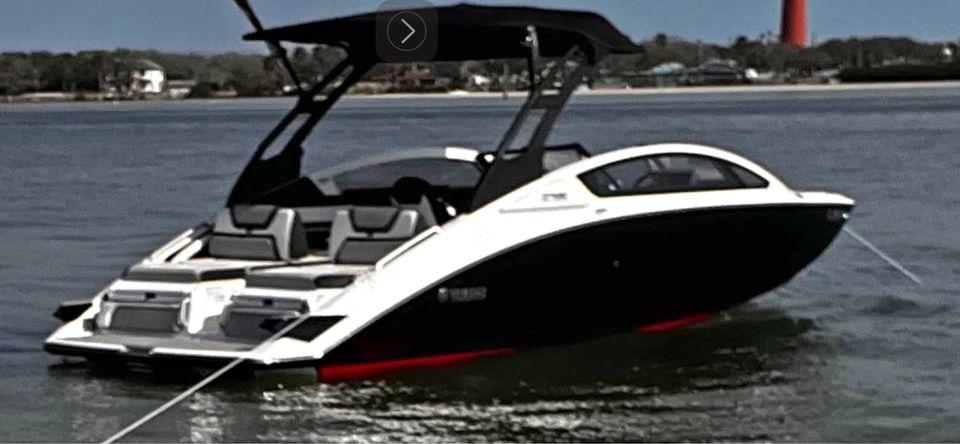 2020 Yamaha Boats 275 SE