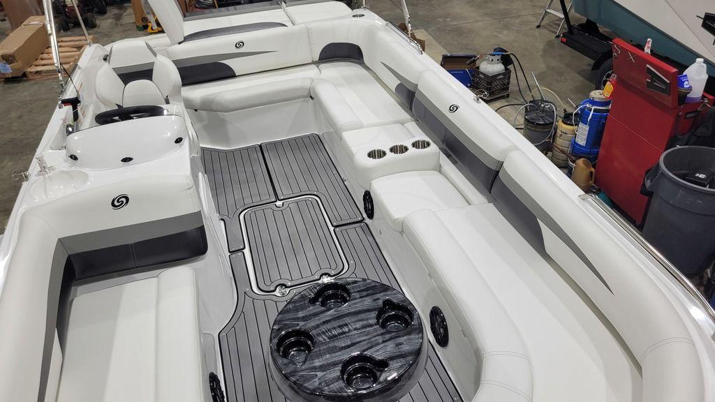 2024 Hurricane SunDeck Sport 201 IO