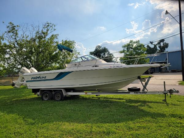 1998 Pro Line 251 Walkaround Center Console Fishing Boat