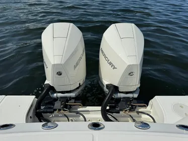 2020 Boston Whaler 280 Outrage