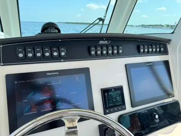 2020 Boston Whaler 280 Outrage