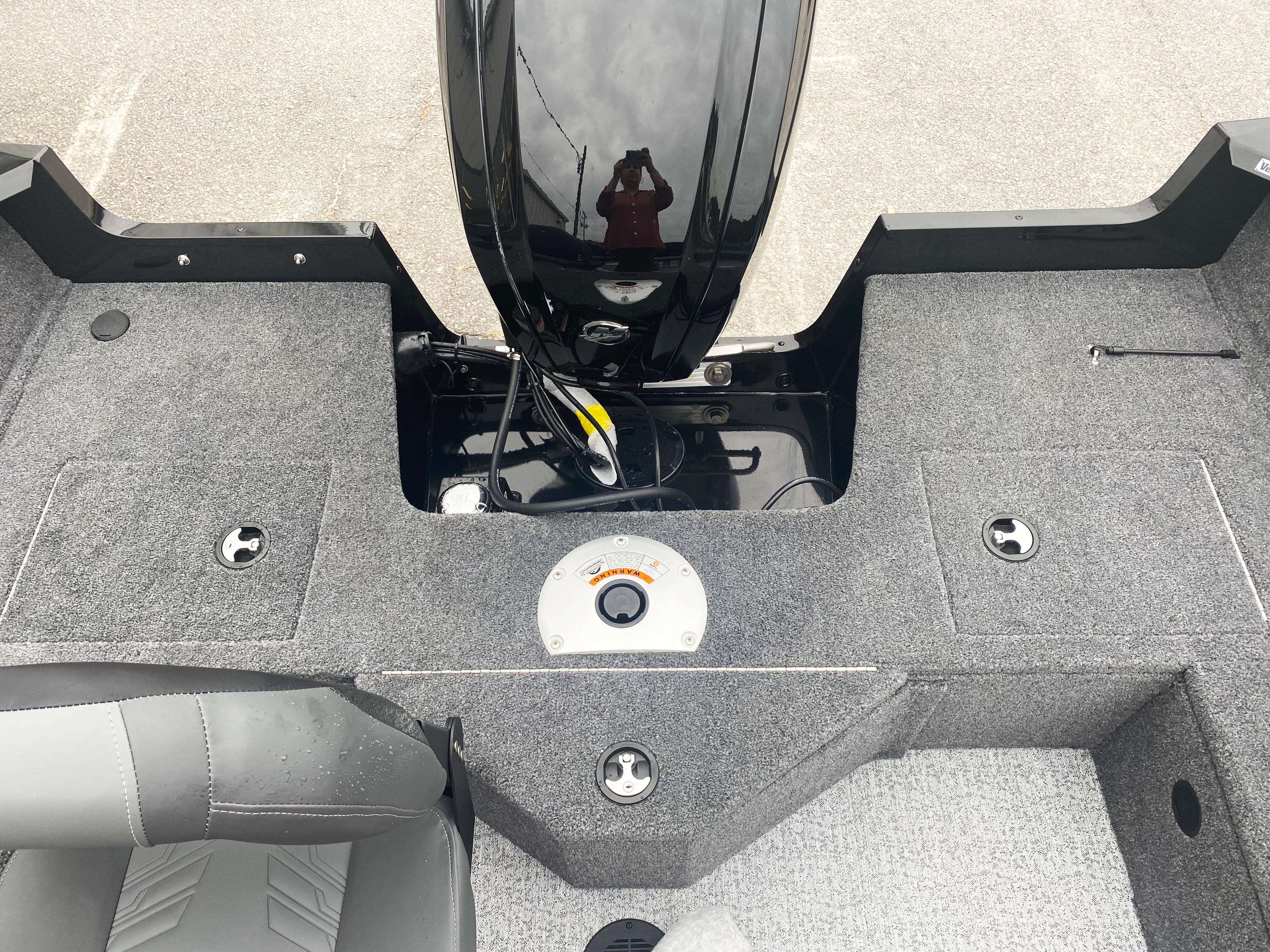 DIY Versa Track for Lund - ZERO damage to your boat - Walleye Message  Central