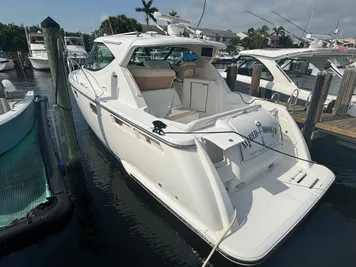 2009 Tiara Yachts SOVEREIGN IPS 300'S