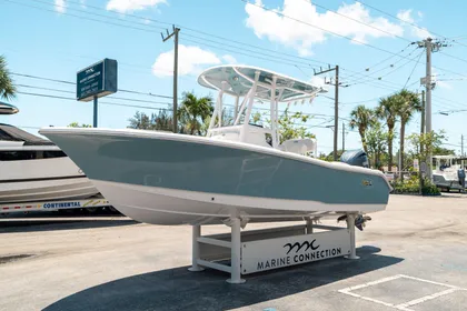 2025 Sea Hunt Ultra 219