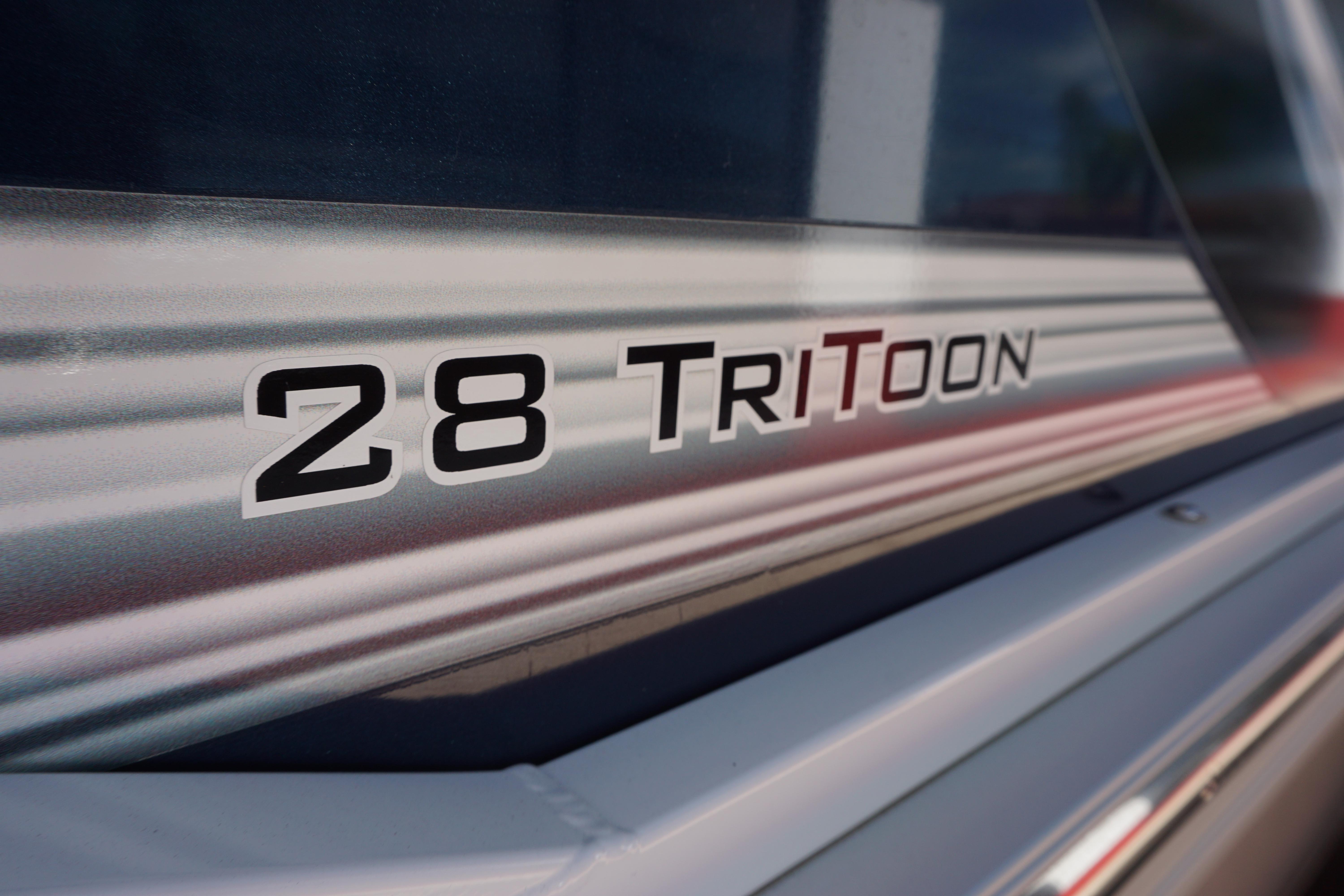 2014 JC SportToon 28 TriToon