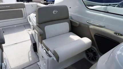 2024 Crownline 280 DC