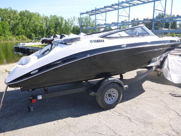 New 2024 Yamaha Boats SX195, 48821 Lansing - Boat Trader