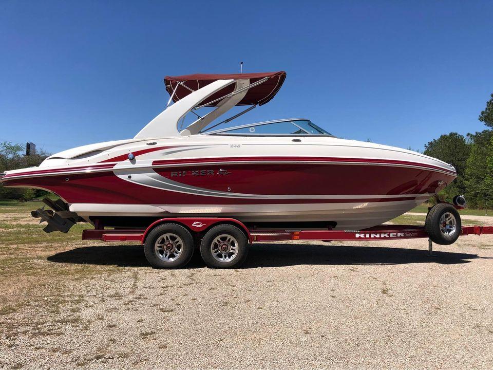 2013 Rinker 246 Captiva Bowrider