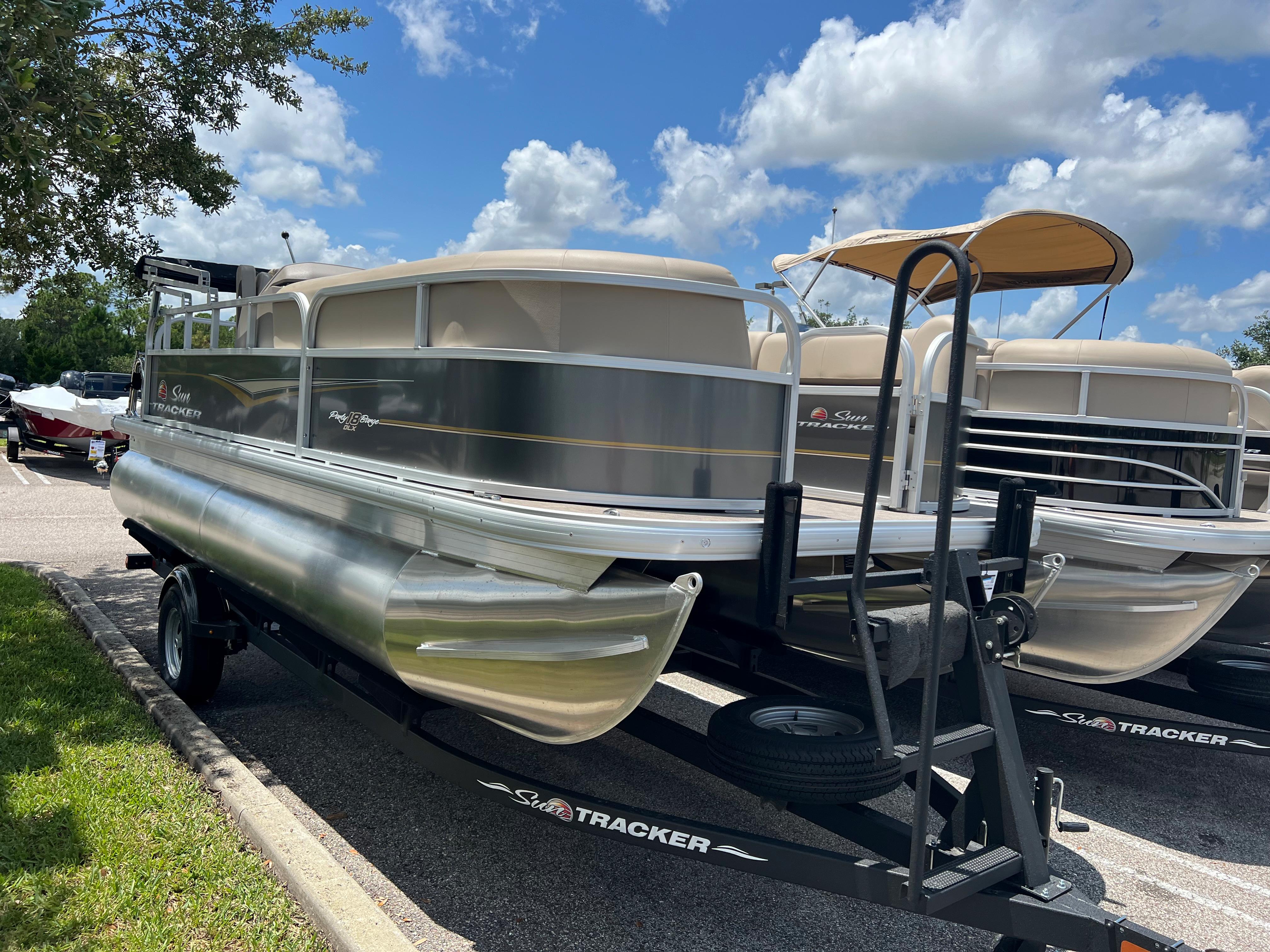New 2024 Sun Tracker Party Barge 18 DLX, 34953 Boat Trader