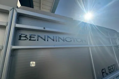 2014 Bennington 25 SQ