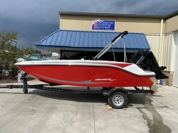 2023 Bayliner Element M17