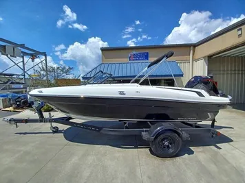 2023 Bayliner VR4 BOWRIDER