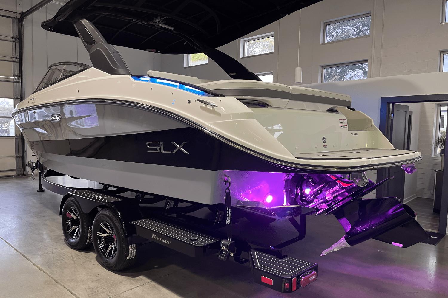 2024 Sea Ray SLX 260 Surf