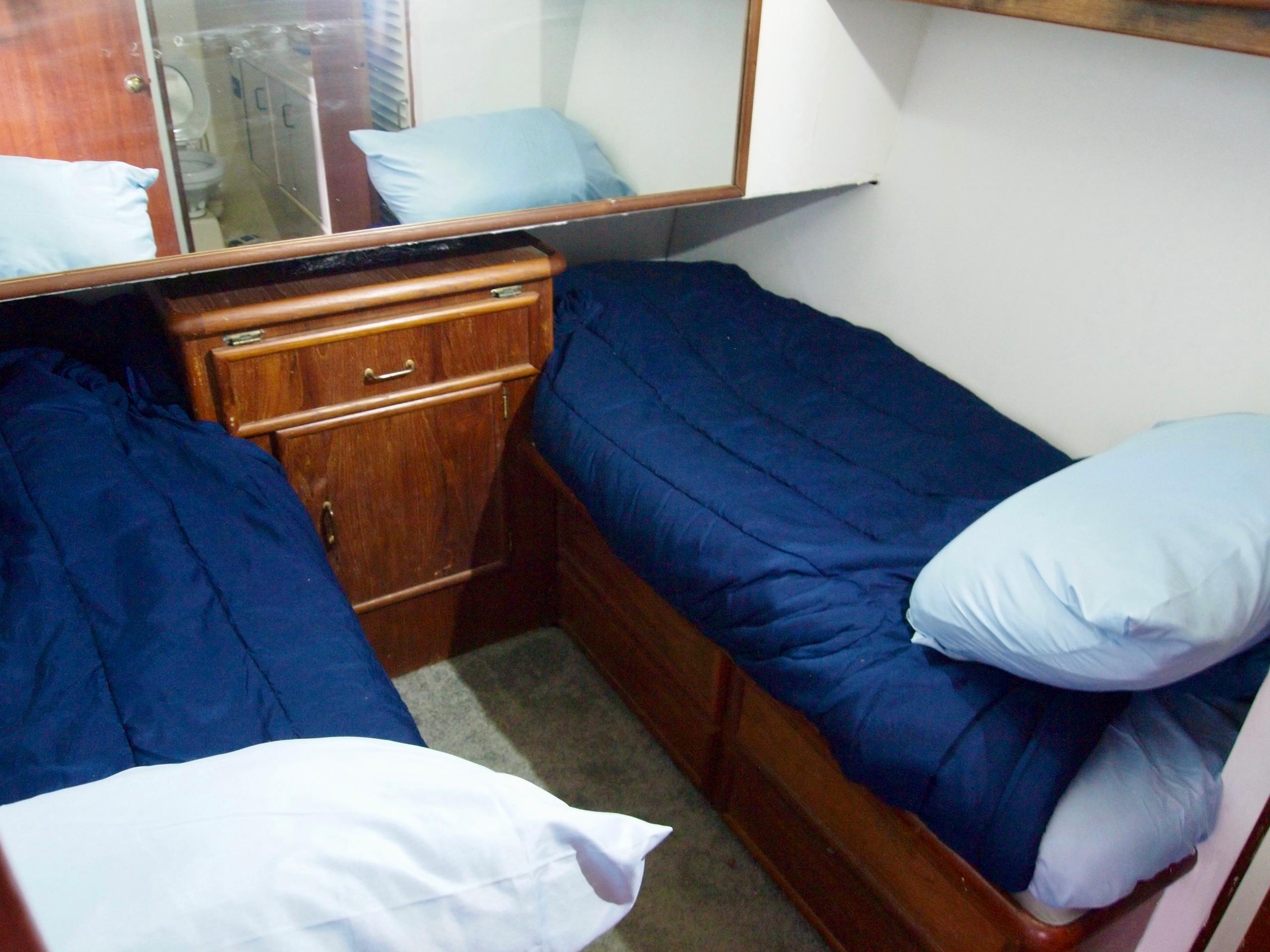 stateroom double beds
