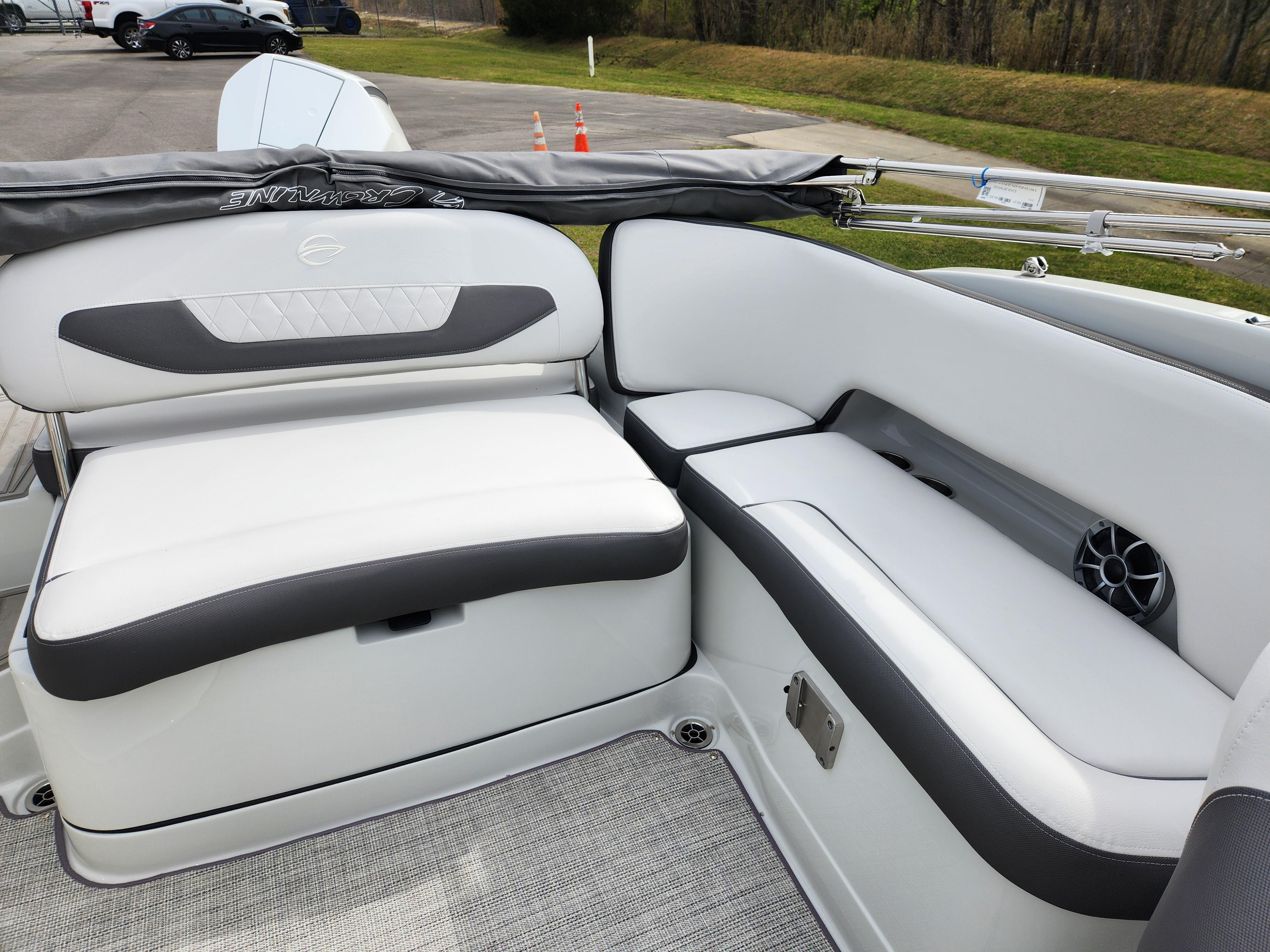 New 2024 Crownline 250 XSS, 27577 Smithfield - Boat Trader