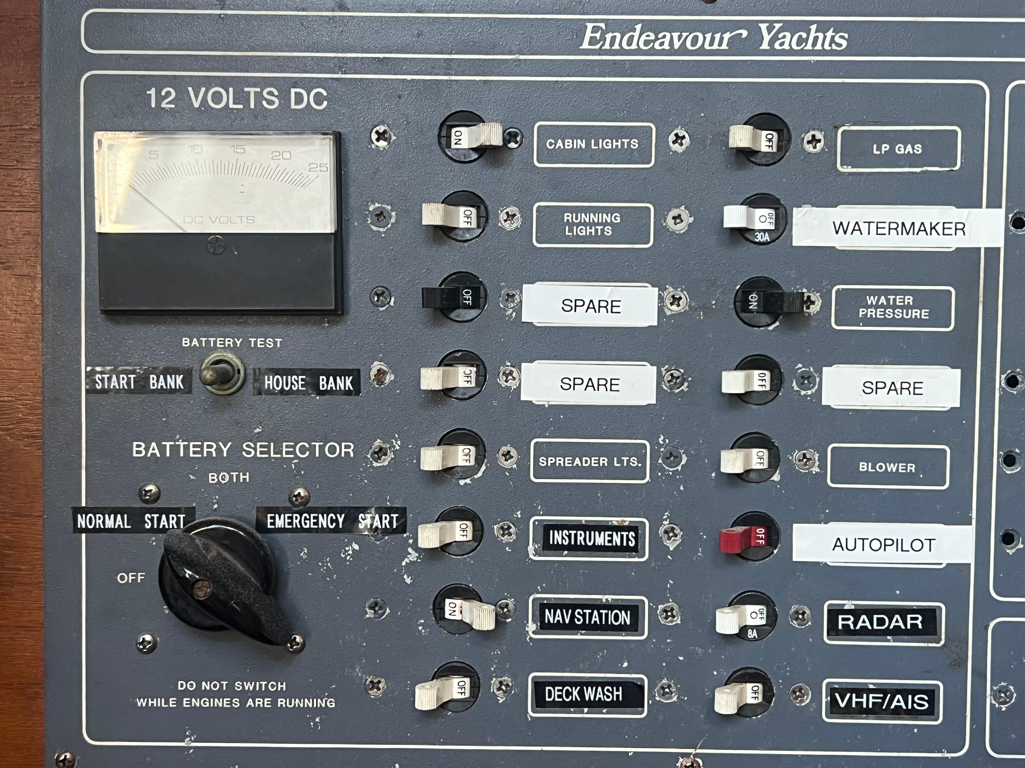 1985 Endeavour E35