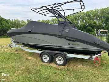2019 Yamaha Boats 242 Limited SE